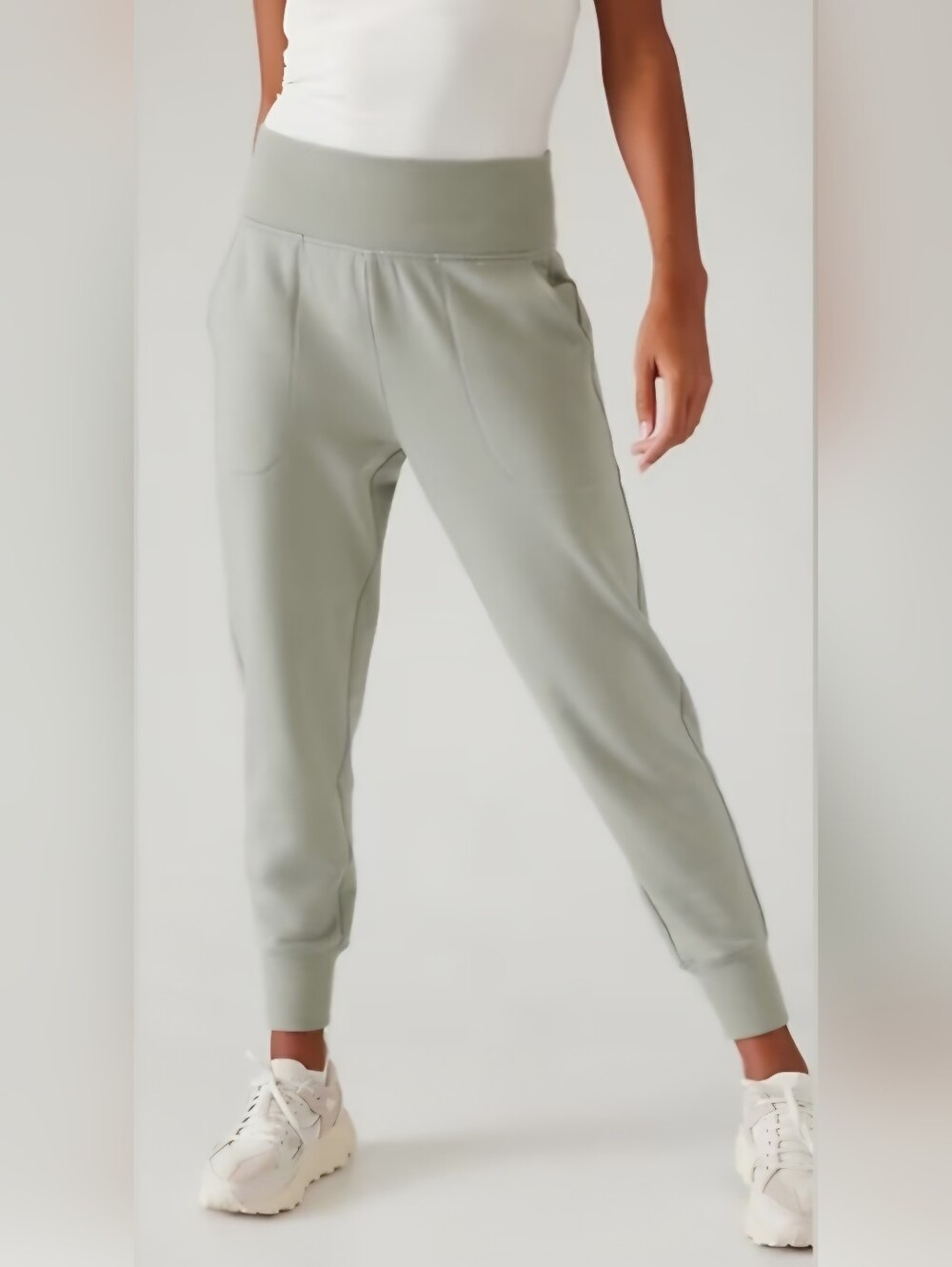 NWT Athleta Coaster Luxe High Rise Jogger Fern Green Size Medium